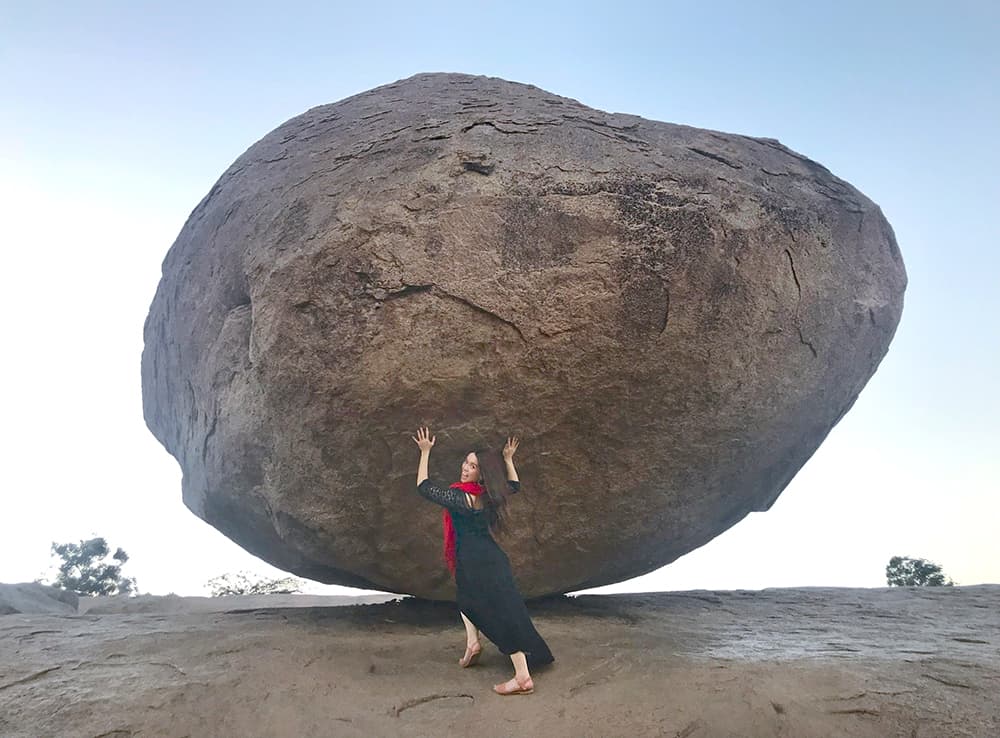 showing the image of " Balancing Rock of Mahabalipuram (Tamil Nadu) ", one of the 6 unsolved mysteries of India