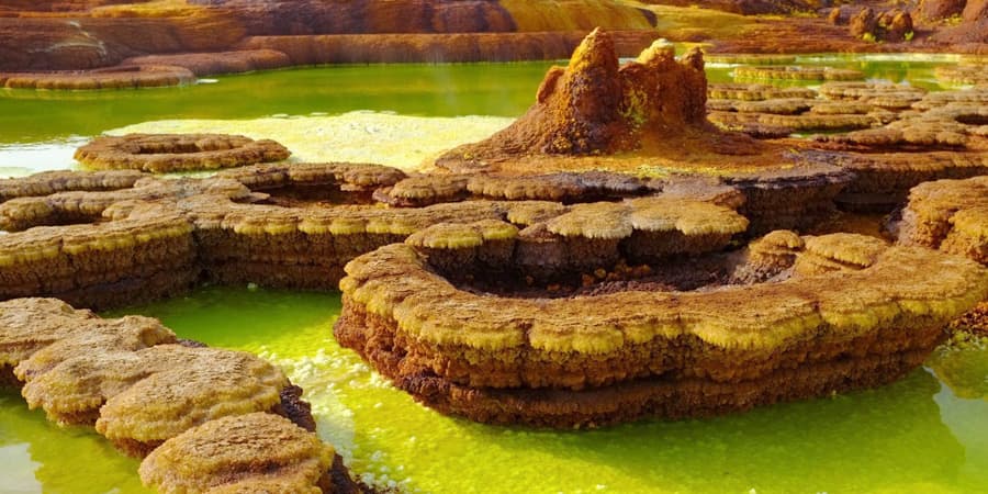 showing the image of "डानाकिल रेगिस्तान, इथोपिया | Danakil Desert, Ethiopia", one of the World's 10 mysterious places