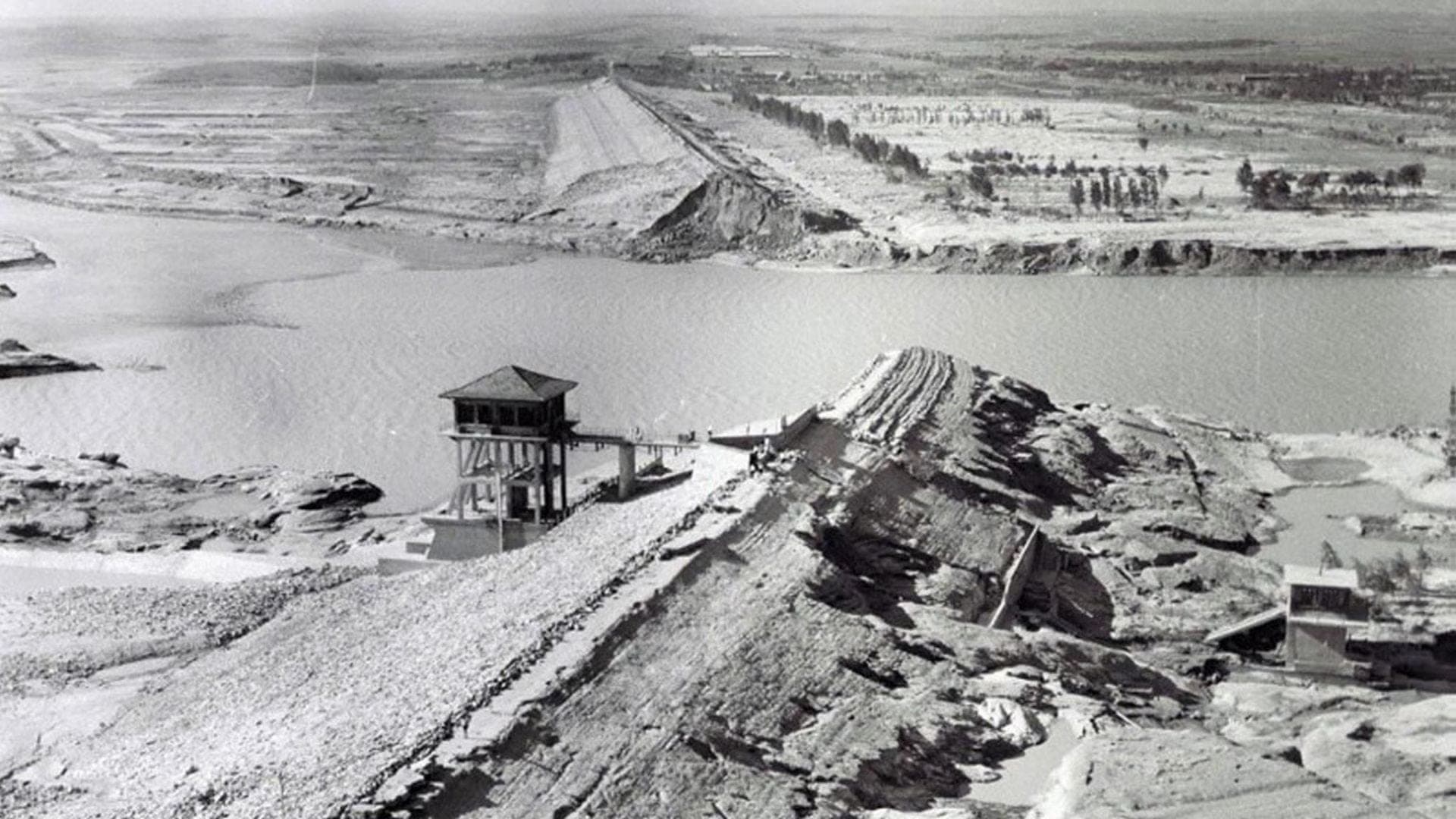 showing the image of " टाइफून नीना-बानकियाओ बांध विफलता (Typhoon Nina–Banqiao Dam failure (1975) " on of the 6 World's Deadliest Natural Disasters