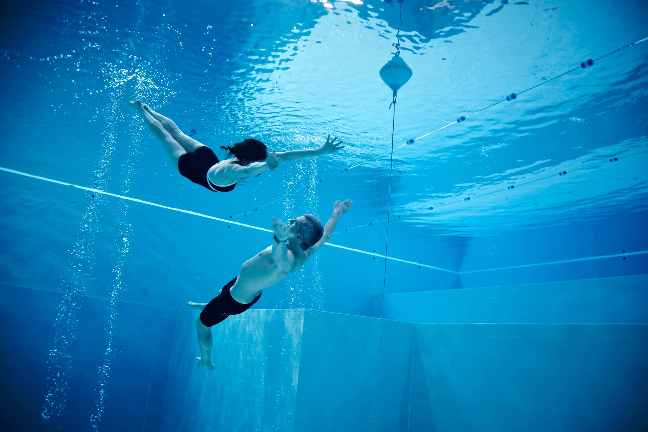 showing the image of " नेमो 33 पूल, बेल्जियम (Nemo 33 Pool, Belgium) ", one of the Most Amazing Pools in th world.